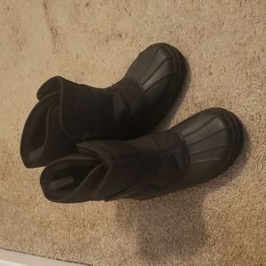 Snow Boots